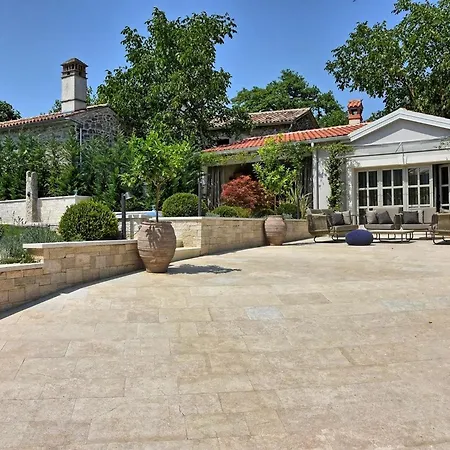 Zita U Svicima For 10 People With Jacuzzi & Sauna In Istria Villa Pican